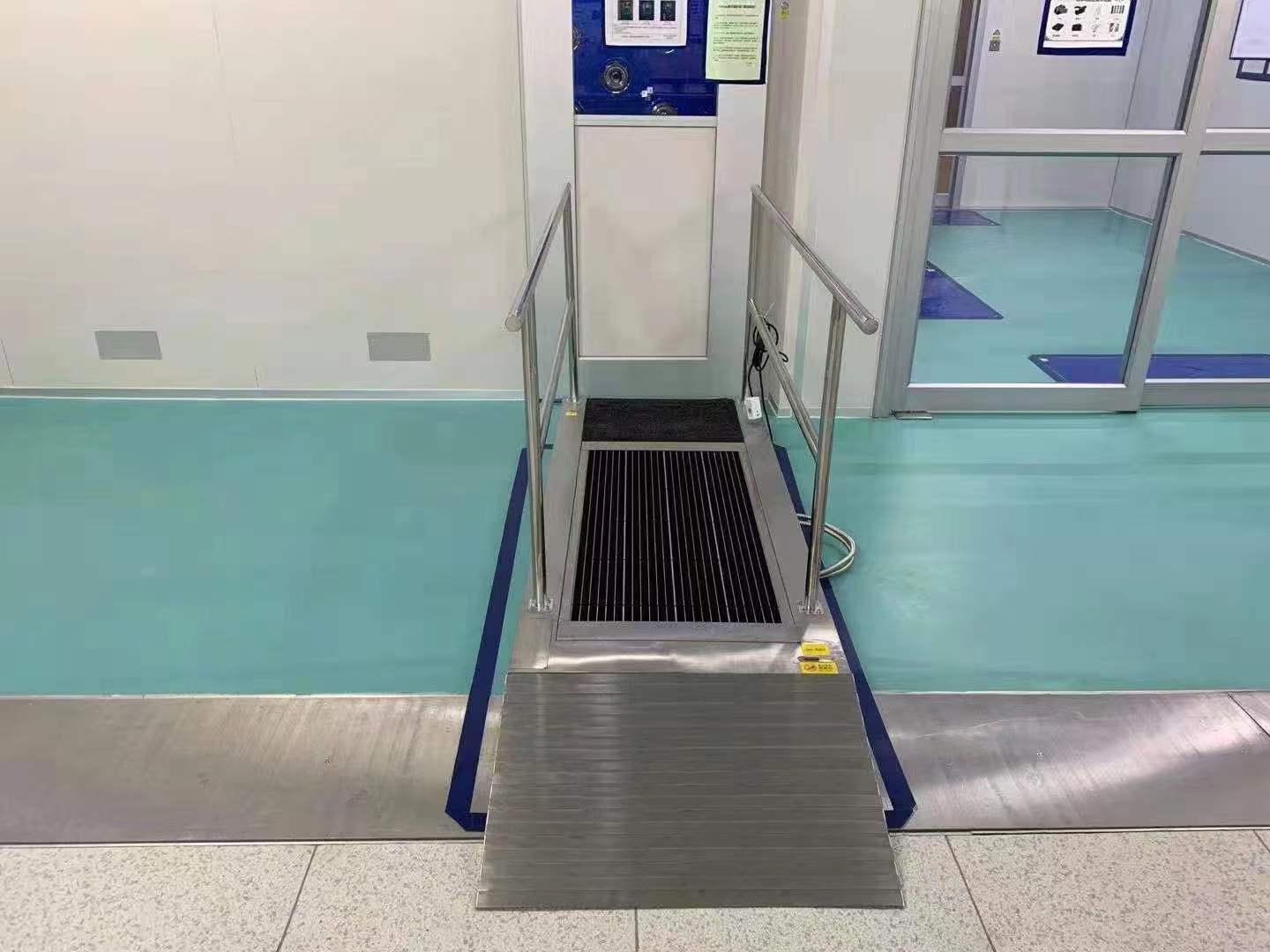 車(chē)間入口鞋底清潔機(jī)